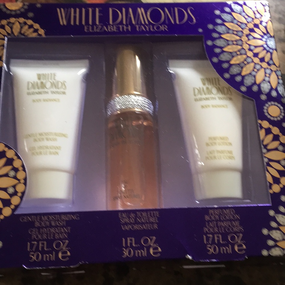 White diamond set new in the box